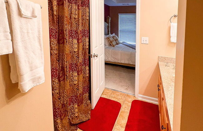 4 - Bed home, w/ Cali King Bed - 12 mins. to DTWN - Foto 58