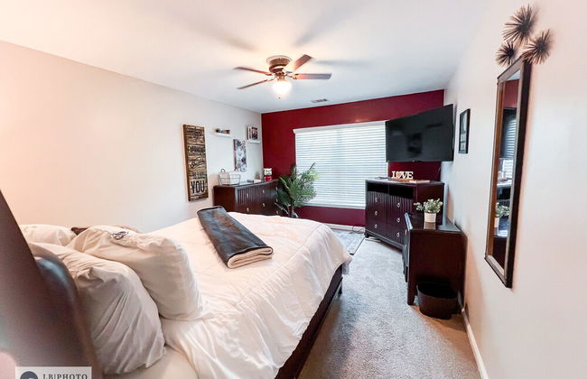 4 - Bed home, w/ Cali King Bed - 12 mins. to DTWN - Foto 11
