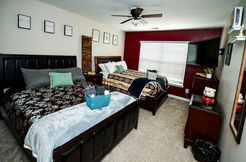 Photo 12 - Attractive 3 Bed Townhouse with King Bed