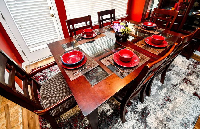 4 - Bed home, w/ Cali King Bed - 12 mins. to DTWN - Foto 55