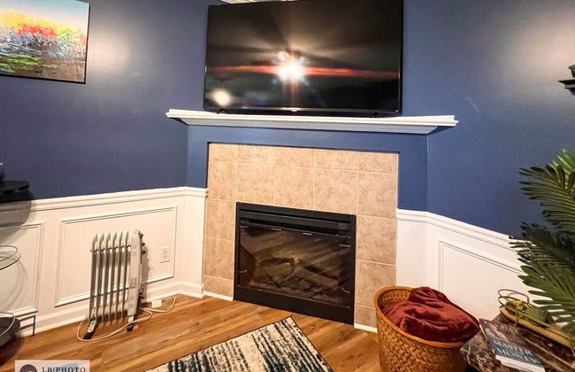 4 - Bed home, w/ Cali King Bed - 12 mins. to DTWN - Foto 44