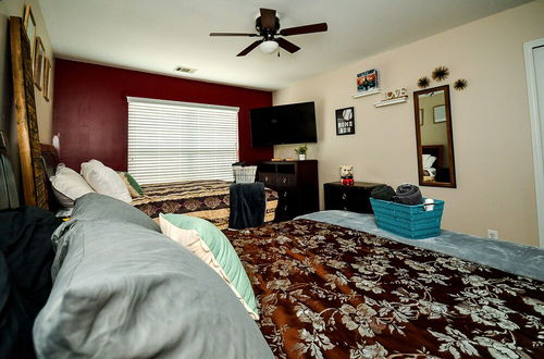 Photo 16 - Attractive 3 Bed Townhouse with King Bed