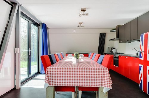 Photo 9 - Spacious Holiday Home in Noordwolde With Garden
