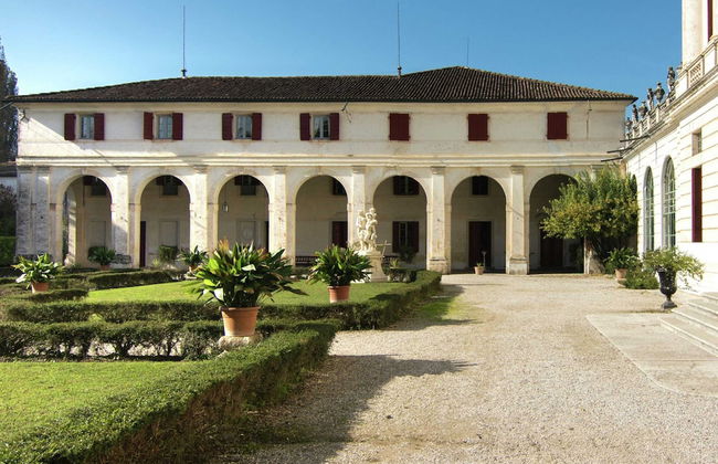 Villa in Venice With Private Pool & Park - Foto 25