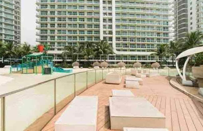 Cozy 1BR Cityview With Balcony and Near Airport - Foto 11