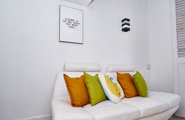 Lujoso Apto WIFI Gratis Balcon y Jacuzzi - Foto 20