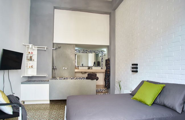 Lujoso Apto WIFI Gratis Balcon y Jacuzzi - Foto 15