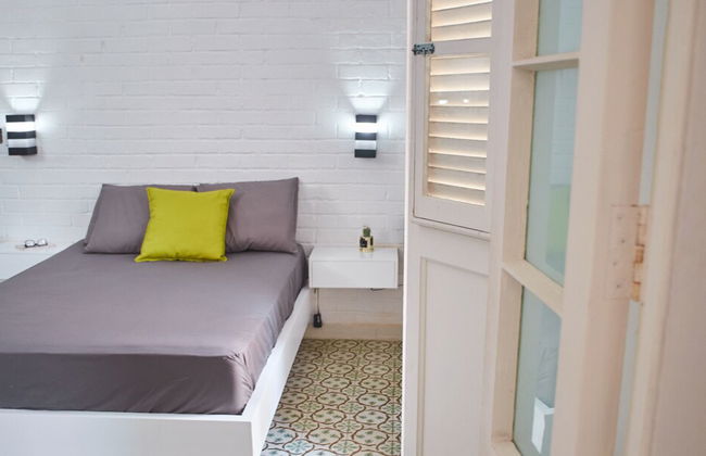 Lujoso Apto WIFI Gratis Balcon y Jacuzzi - Foto 2