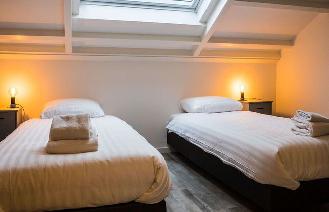 Holiday Home in Vrouwenpolder Near Beach - Photo 2