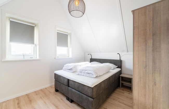 Holiday Home in Scherpenisse Near Oosterschelde - Photo 3