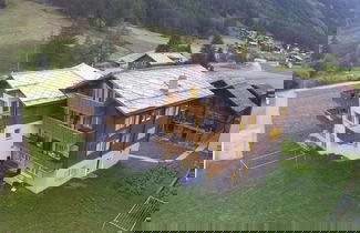Foto 1 - Welcoming Holiday Home in Saas Grund With Garden