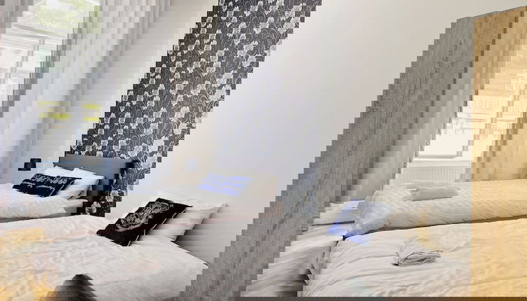 Photo 1 - Hotel Apartment in Square Praha 2