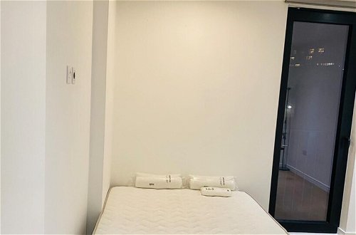 Photo 2 - Inviting 2-bed Apartment in London