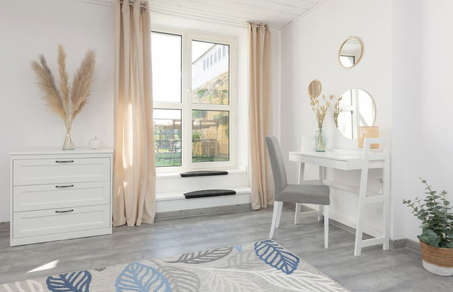 Warsaw Mickiewicza Apartment by Renters - Photo 12