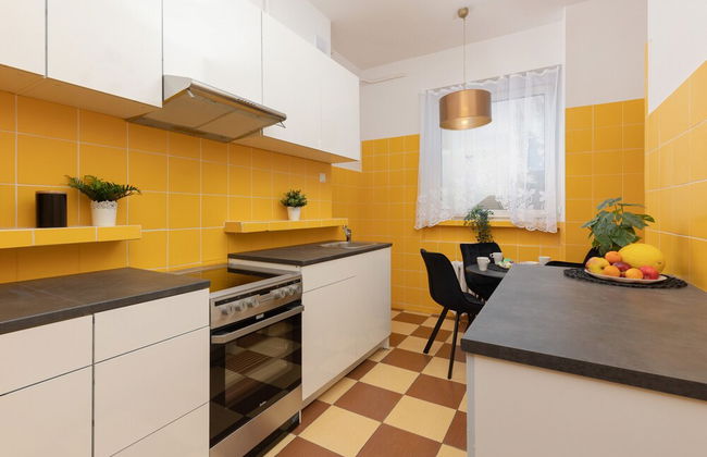 Warsaw Mickiewicza Apartment by Renters - Photo 15