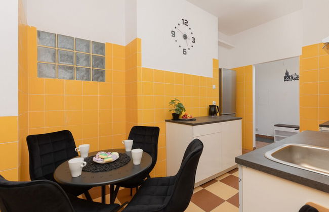 Warsaw Mickiewicza Apartment by Renters - Photo 16