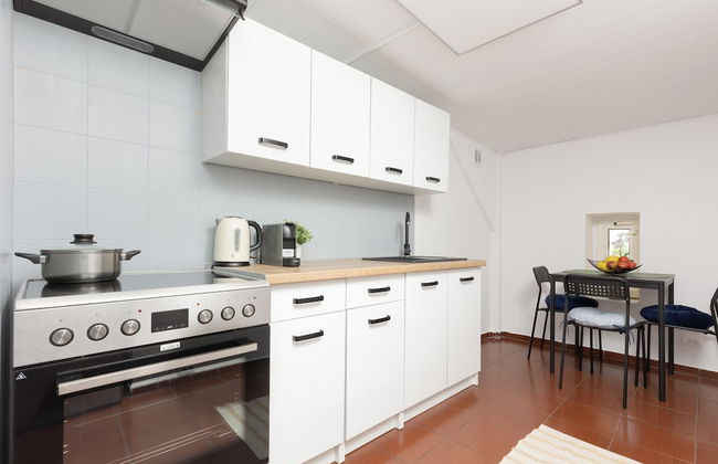 Warsaw Mickiewicza Apartment by Renters - Photo 20