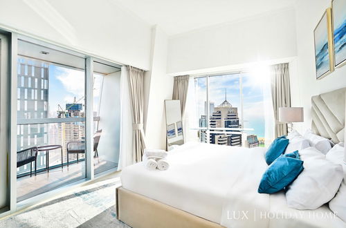 Photo 4 - LUX Cayan Superior Suite 4 Dubai Marina