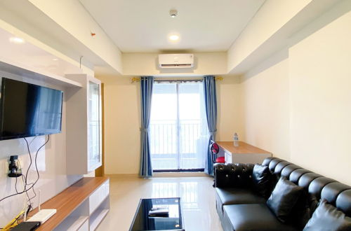Photo 12 - Spacious And Comfy 2Br With Extra Room At Meikarta Apartment