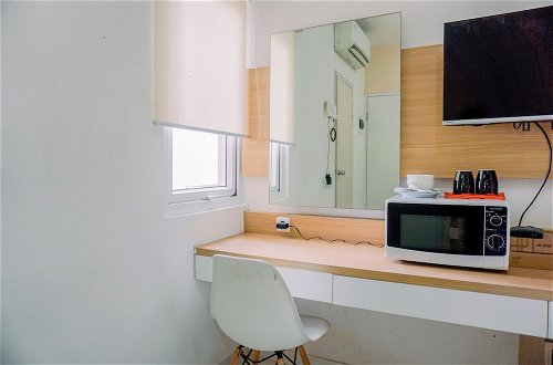 Photo 9 - Cozy Living Studio Room (No Kitchen) Apartment Aeropolis Residence