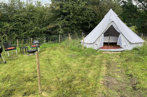 Foto 13 - Double Bell Tent Farm Stay