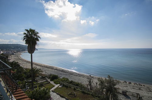 Photo 17 - G J on the Sea Cozy Apartment - Siviri Halkidiki