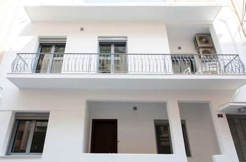 Photo 3 - Renovated 5 Bdr House Near Acropolis - New Beds Terrace Green Yard