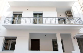 Photo 3 - Renovated 5 Bdr House Near Acropolis - New Beds Terrace Green Yard