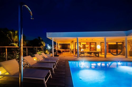Foto 4 - Luxurious Villa Coconut With Private Pool
