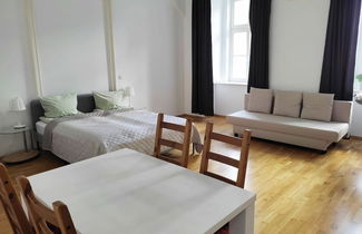 Photo 2 - Lovely Modern Historical 1-bedroom