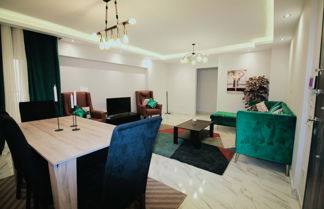 Foto 1 - Smart Luxury Apartment in new Building of Compound