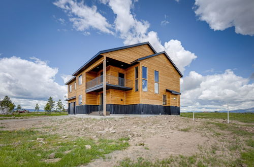 Photo 19 - Mountain-view Island Park Cabin Near Outdoor Rec