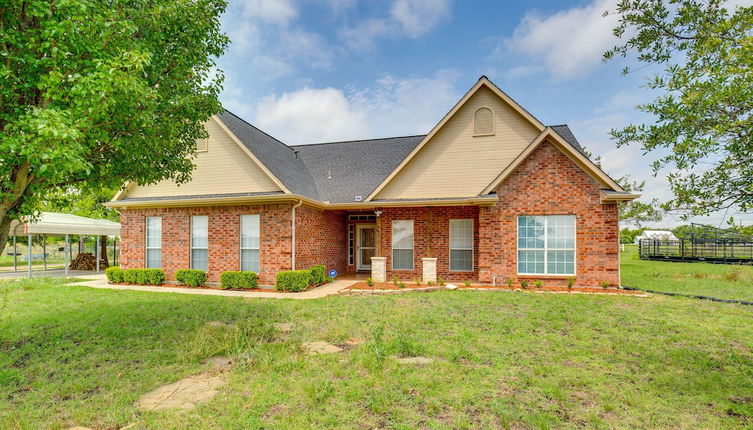 Photo 1 - Stunning Van Alstyne Retreat w/ Patio & Fireplace