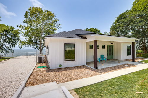 Photo 31 - Lakefront Onalaska Home w/ Screened-in Porch