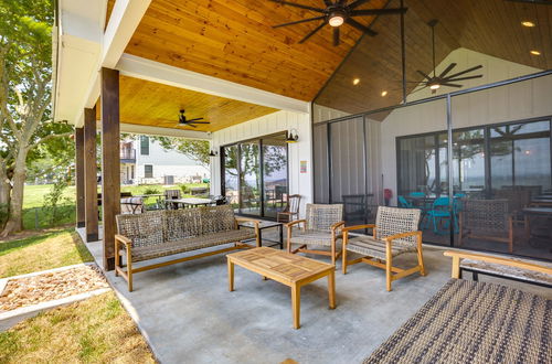 Photo 9 - Lakefront Onalaska Home w/ Screened-in Porch