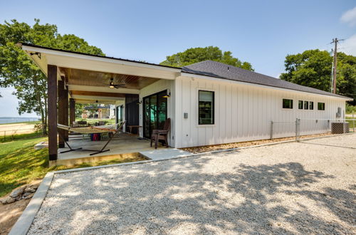 Photo 24 - Lakefront Onalaska Home w/ Screened-in Porch