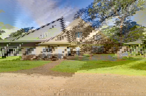 Foto 19 - Airy Dayton Vacation Home w/ Deck + Private Yard