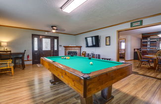 Foto 1 - Charming Kaw Lake Country Home w/ Game Room