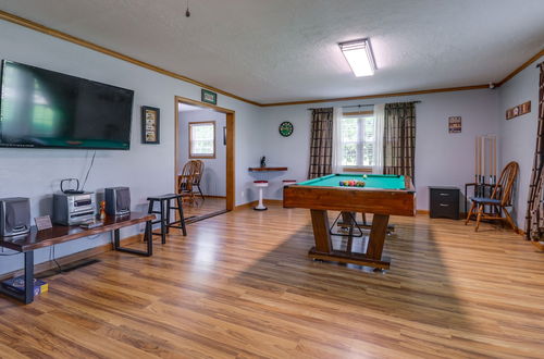 Photo 28 - Charming Kaw Lake Country Home w/ Game Room