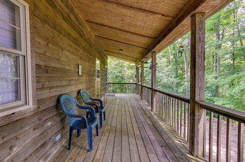 Photo 18 - Cozy Bainbridge Retreat w/ Fireplace + Deck