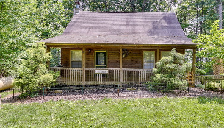 Photo 1 - Cozy Bainbridge Retreat w/ Fireplace + Deck