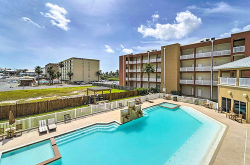 Foto 5 - South Padre Island Vacation Rental w/ Pool Access