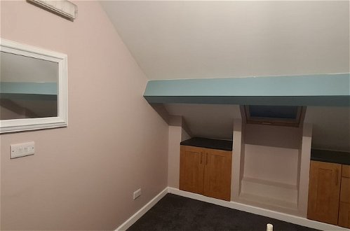 Photo 9 - Charming 1-bed Apartment in Barnsley