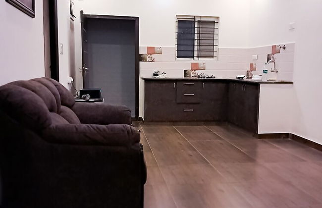 Roomshala 135 Paradise Villa Banglore - Foto 6