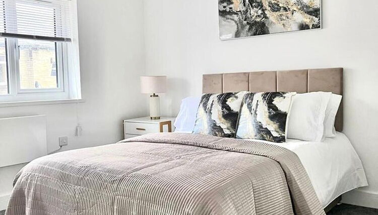 Foto 1 - Luxury 2-bed Apartment Lindley Huddersfield