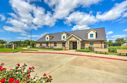 Photo 28 - Eclectic Katy Home w/ Yard & Community Pool