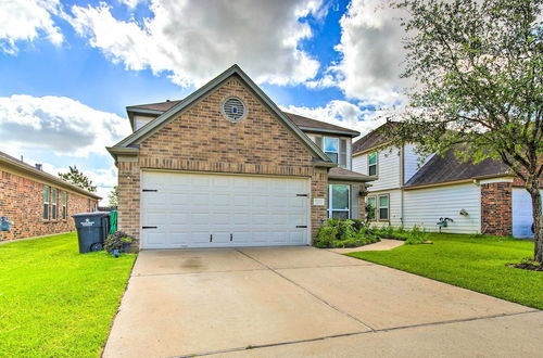 Foto 32 - Eclectic Katy Home w/ Yard & Community Pool