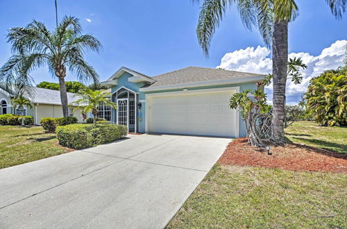 Foto 23 - Modern Beach Retreat w/ Pool, Hot Tub, & Patio