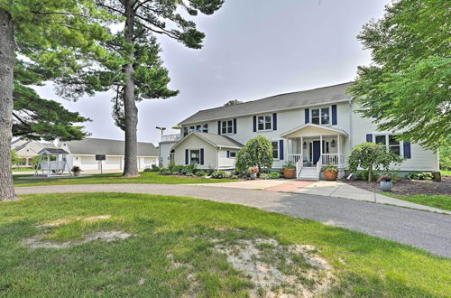 Photo 6 - Large Home w/ Indoor Basketball Court + Game Room