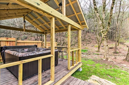 Photo 20 - 'just Fur Relaxin' Sevierville Cabin w/ Hot Tub